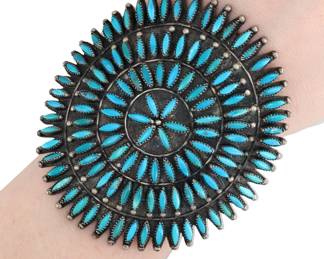 Lot 276: Signed Vintage Zuni Turquoise Needlepoint Cuff Bracelet