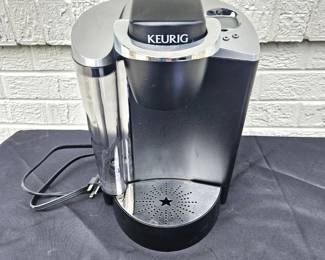 Keurig Single Serve Coffee Maker w/ Water Reservoir Black Tested Working -