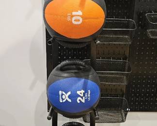 Medicine Ball Set w/ Storage Rack – 6lb, 10lb, 12lb, 24lb, 30lb Weighted Balls
