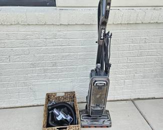 Shark Apex Upright Vacuum Powered Lift-Away w Attachments Hose Tools Bundle