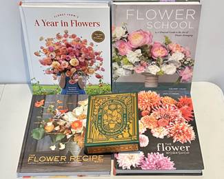 Set of 4 Floral and Plant Care Books Featuring Stunning Photography and Intuitive Gardening Guidance Cards