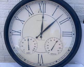  Large Frontgate Outdoor Round Wall Clock with Humidity and Temperature Gauges