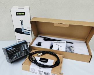 -Shure MV7 Podcast Bundle Microphone Kit Stand Pop Filter XLR NIB