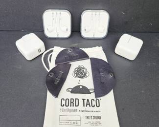  Apple EarPods (2) + Apple USB Power Adapters (2) + Cord Taco Organizers