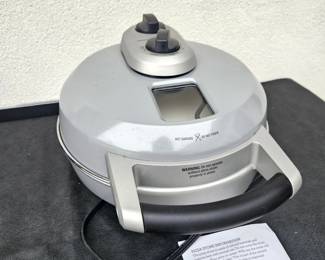 Breville Pizza Maker w/ 12.5" Pizza Stone – Never Used