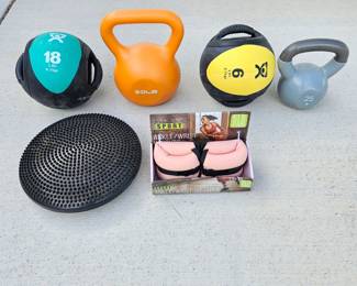Kettlebell Weight Lot 20lb 25lb Med Balls Balance Disc Ankle Weights