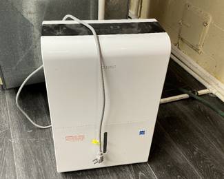 Dehumidifier 