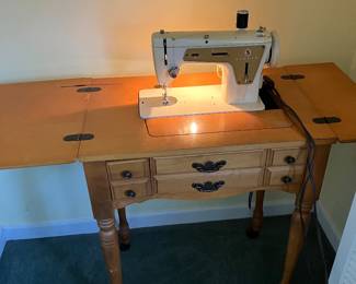 1970’s Singer sewing machine 