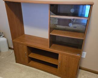 Entertainment center