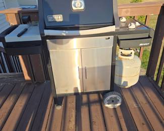Weber 2 burner Spirit grill