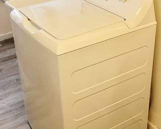 White GE Hotpoint 4.0 cu.ft. Top Load Washer with Cold Plus & Water Level Control w Washer/Hose Kit