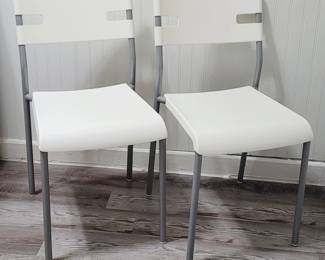 Pair of White Plastic & Metal Staking IKEA (retired) Laver Chairs