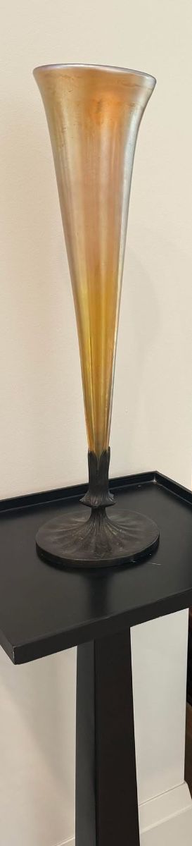 Tiffany vase Signed LC Tiffany, favrille  Signature not authenticated