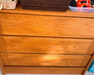 Vtg Wood Dresser!