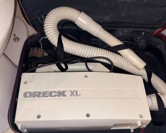 Oreck Xl Model #BB-870-Aw Portable Vacuum!
