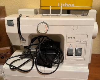 Like new hobby sewing machines 