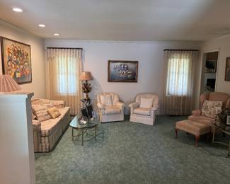 Vintage furniture, glass table tops, loose site floor,, flower Italian lamp set