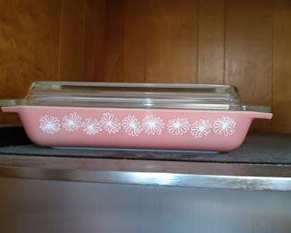 Pyrex Pink Daisy