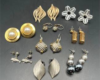 Earrings lot