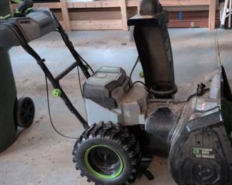 Large snow blower (battery powered)