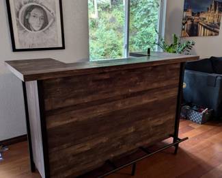 Home bar w/ 3 matching bar stools