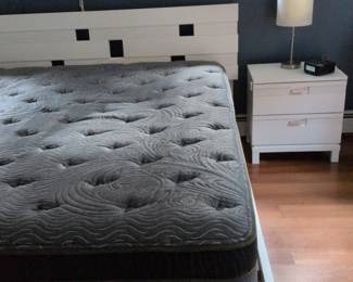 King bed frame w/night stands (no mattress)
