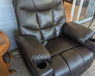 Lift Recliner w/Massage