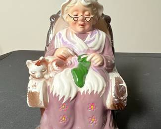 Arnart 5th Ave. "Retirement Fund" Ceramic Figurine of Grandmother Knitting