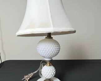 Vintage Fenton Milk Glass Hobnail Table Lamp