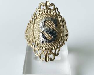 10k Gold Letter 'S' Ring with Filigree Setting