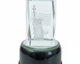 3D Laser Etched Crystal Statue of Liberty with Light-Up Base