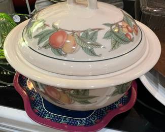 Vintage Royal Worcester Evesham Vale Fruit Pattern Tureen with Lid