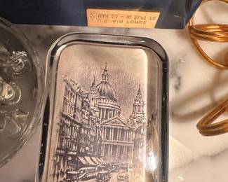 U.S. Air Force Commemorative Paperweight with St. Paul's Cathedral Scene