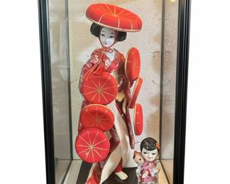 Vintage Japanese Geisha Doll with Kokeshi Doll in Display Case
