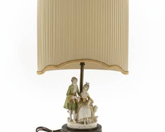 Capodimonte Porcelain Figural Table Lamp with Romantic Couple