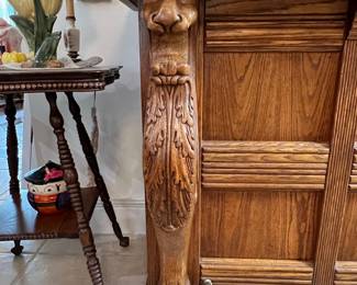 Pulaski Keepsake Collection Oak Wood Bar with Lion Heads