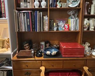 Ethan Allen Heirloom Nutmeg Maple Desk with Hutch and Chair