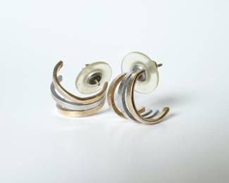 18k Gold and Silver Ribbed Tri-Color Hoop Earrings
