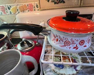 Corning Ware "Le Marche" Pattern Saucepan