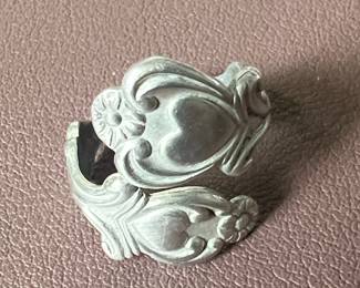 Avon "Treasured Heart" Spoon Ring