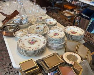 Picture frames Dishes