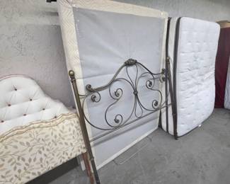 Queen Metal headboard with adjustable base