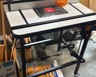Brand new router table with Bosch router