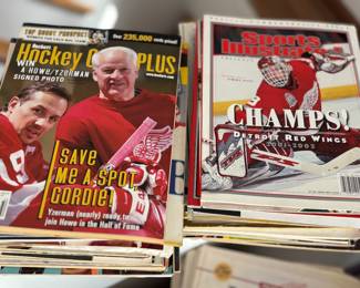 Red wings hockey memorabilia 
