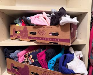 Women's clothing 