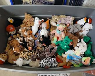 100+ beanie babies