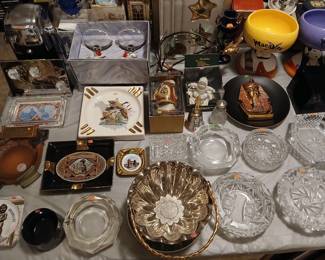 vintage ashtrays, over 70 of them