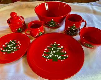 Classic Waechterbach Red Christmas Tree Dishes - 36 pieces - West Germany