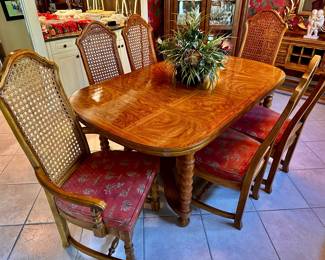 Drexel Dining Room Table and 8 chairs