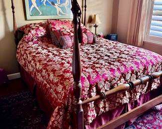 Queen size Headboard, Footboard and rails. Also Wueen size Mattress available